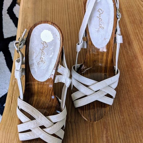 Qupid Sandals - Picture 2 of 2